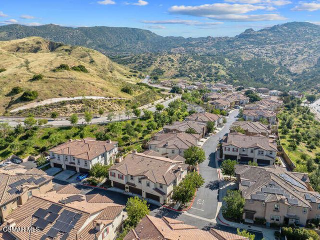 2464 Blossom Ridge Court 2, Simi Valley, CA 93063