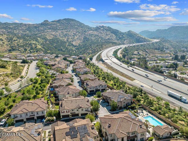 2464 Blossom Ridge Court 2, Simi Valley, CA 93063