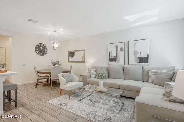 2464 Blossom Ridge Court 2, Simi Valley, CA 93063