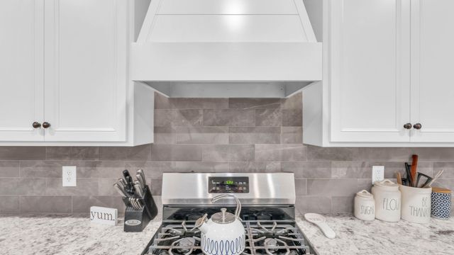 7362 Hollyhock Lane, Ooltewah, TN 37363