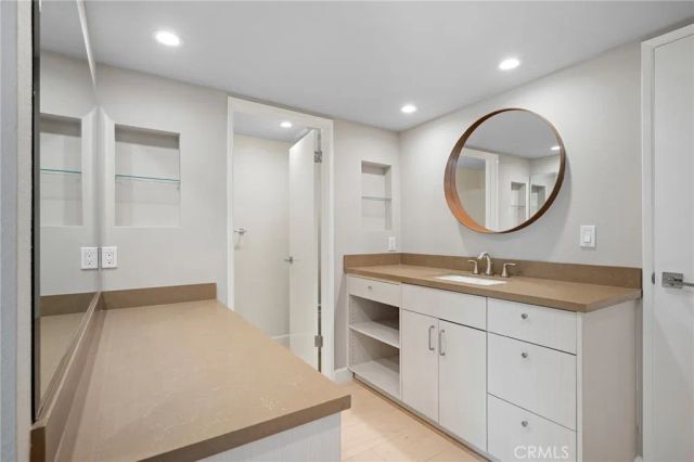 125 W Mountain Street 203, Glendale, CA 91202