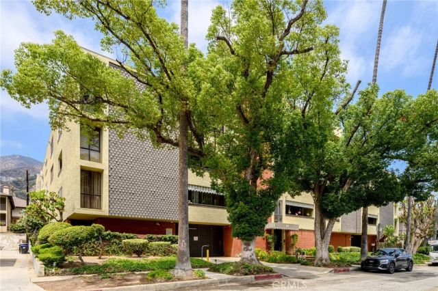 125 W Mountain Street 203, Glendale, CA 91202