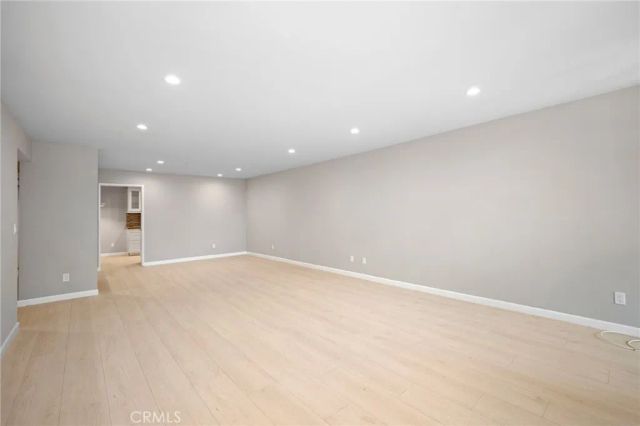 125 W Mountain Street 203, Glendale, CA 91202