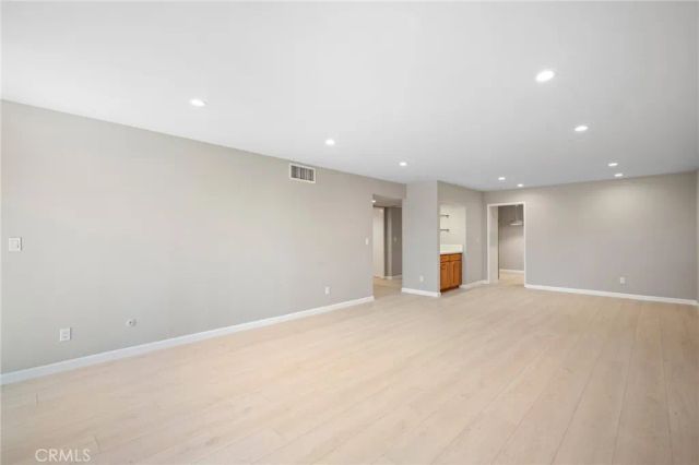 125 W Mountain Street 203, Glendale, CA 91202