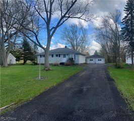 33500 Arthur Road, Solon, OH 44139