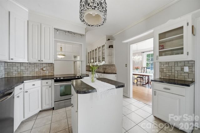 826 S College Avenue, Newton, NC 28658