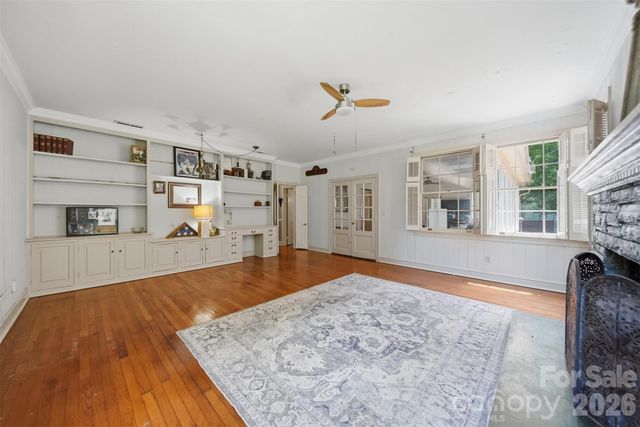 826 S College Avenue, Newton, NC 28658