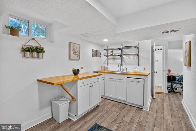 734 SILVER SPRING AVE, Silver Spring, MD 20910