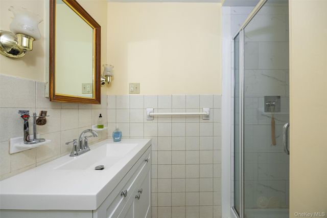 563 Spring Lake Road, Red Hook, NY 12571