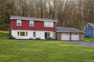 563 Spring Lake Road, Red Hook, NY 12571