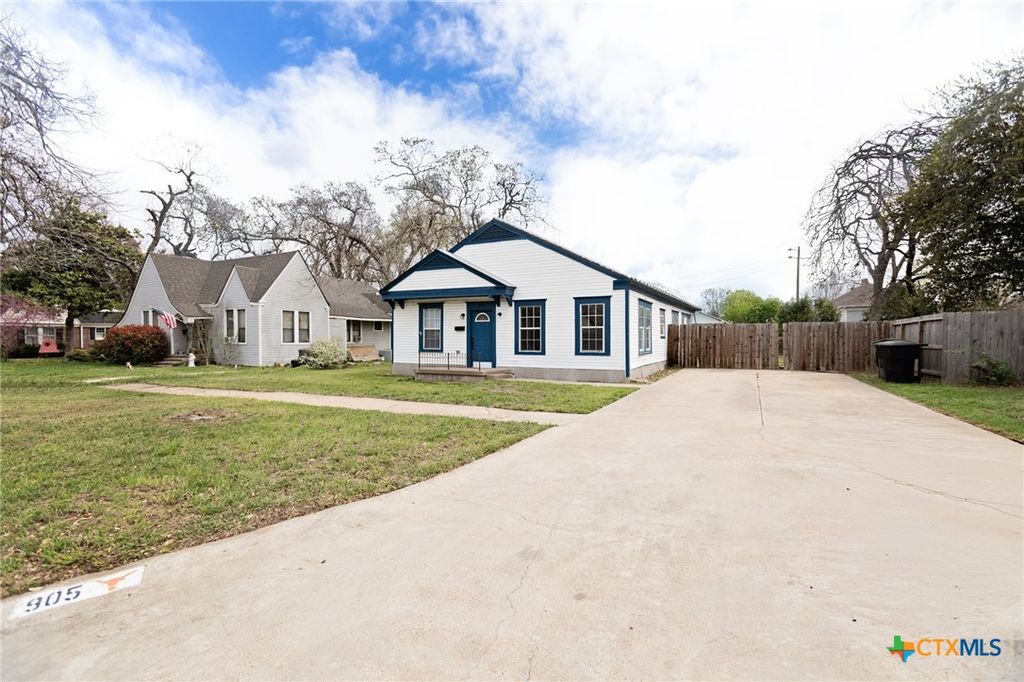 Image 2 of property listing at 905 N 9th Street, Temple, TX 76501