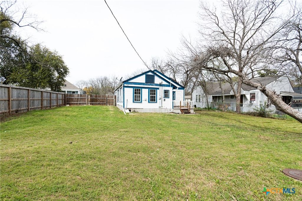 Image 34 of property listing at 905 N 9th Street, Temple, TX 76501