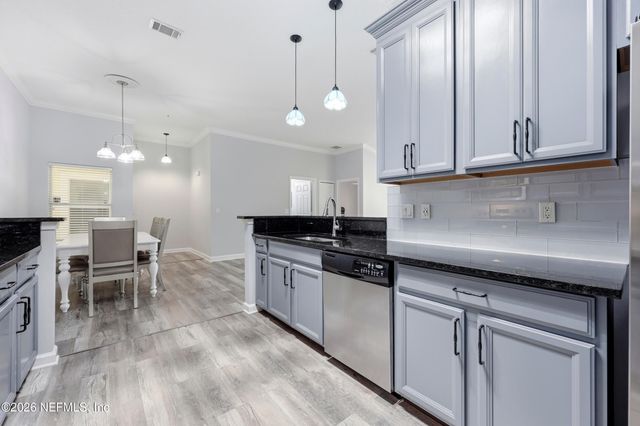 13835 HERONS LANDING Way 8, Jacksonville, FL 32224