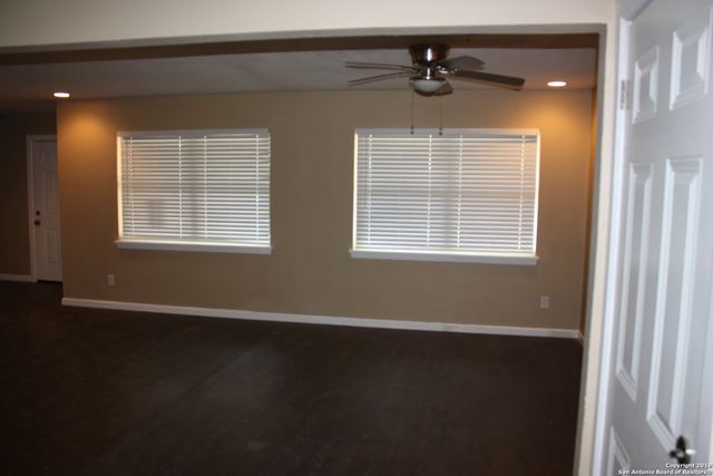 201 Zephyr, Windcrest, TX 78239