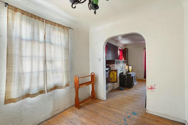 1233 Montrose Place SW, Albuquerque, NM 87105