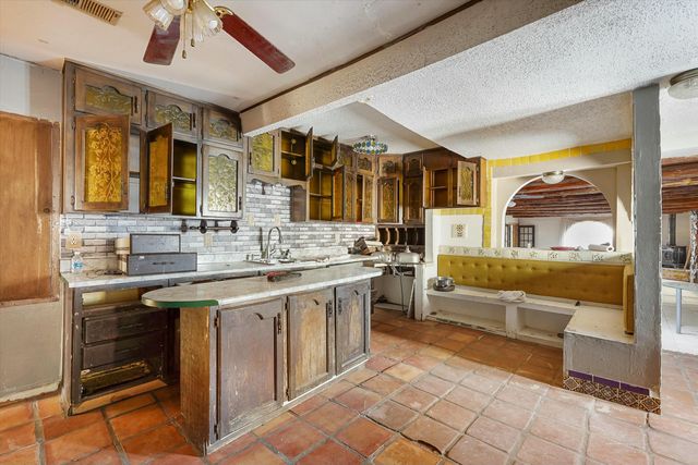 1233 Montrose Place SW, Albuquerque, NM 87105