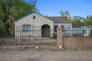 1233 Montrose Place SW, Albuquerque, NM 87105