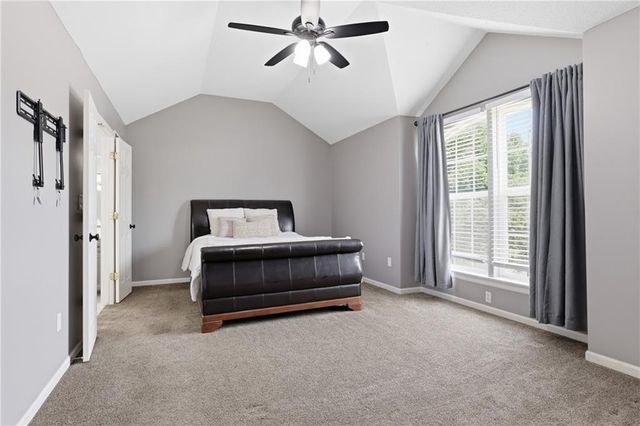 4904 Woodsonia Drive, Shawnee, KS 66226