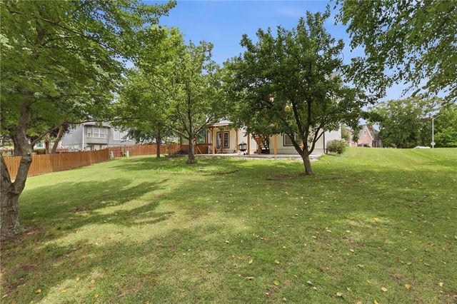 4904 Woodsonia Drive, Shawnee, KS 66226