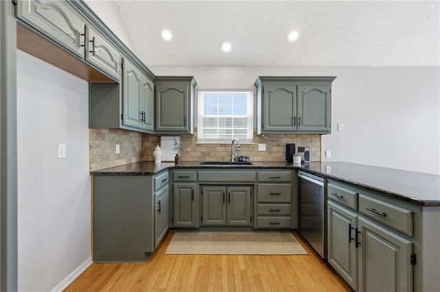 4904 Woodsonia Drive, Shawnee, KS 66226
