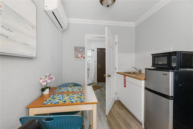 2625 NE 13th Court 3, Fort Lauderdale, FL 33304