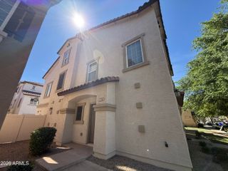 1298 S Owl Drive, Gilbert, AZ 85296