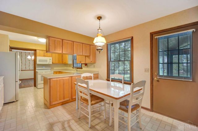 2865 Countrylake Drive, Green Twp, OH 45233