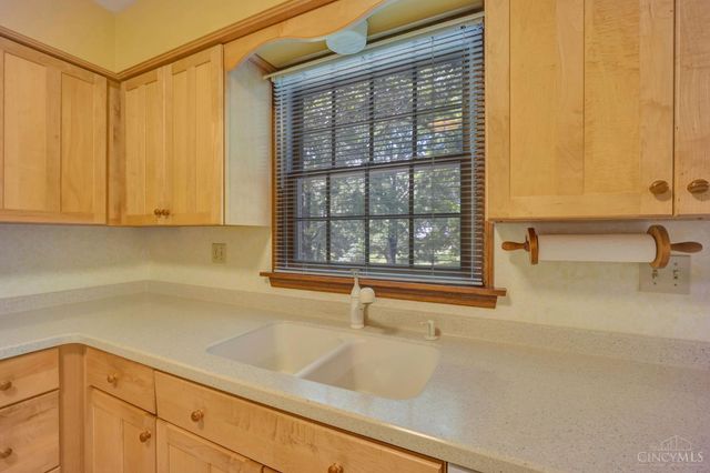 2865 Countrylake Drive, Green Twp, OH 45233