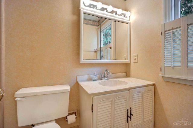 2865 Countrylake Drive, Green Twp, OH 45233
