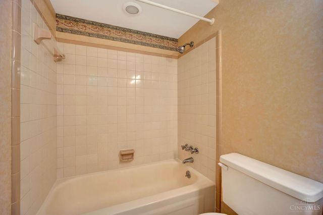 2865 Countrylake Drive, Green Twp, OH 45233