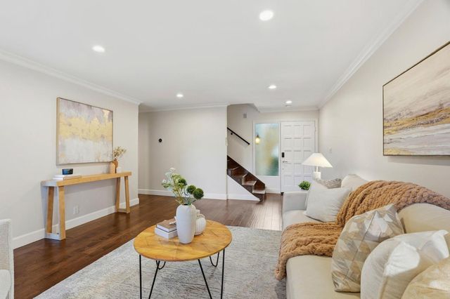 120 Carlton Avenue 51, Los Gatos, CA 95032