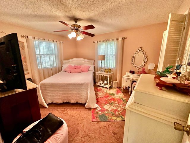706 East Street, White Hall, AR 71602