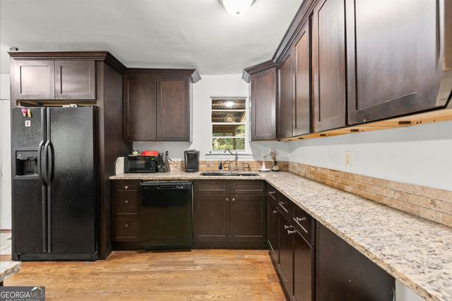 9705 Coleman Road, Roswell, GA 30075