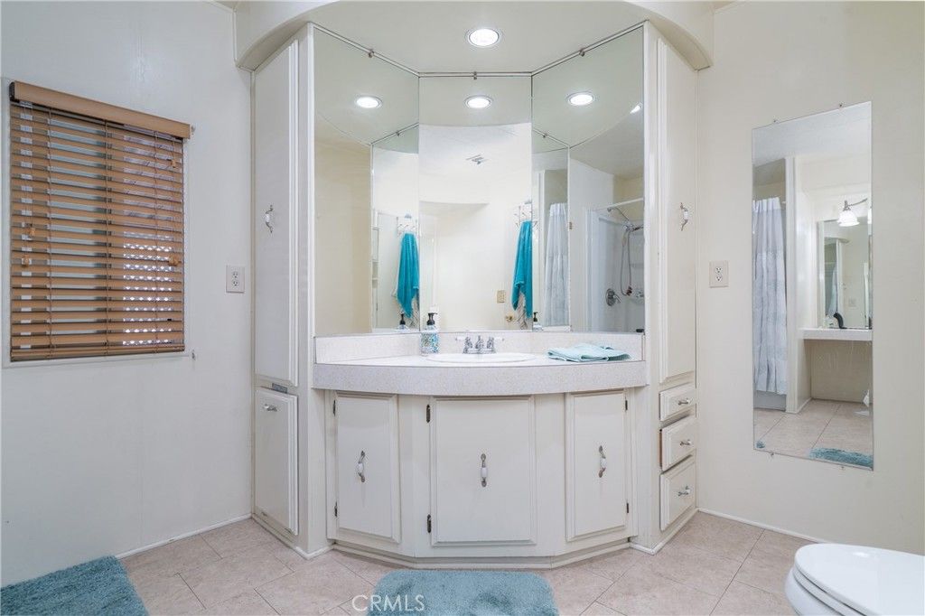 Image 20 of property listing at 10210 Baseline 263, Rancho Cucamonga, CA 91701