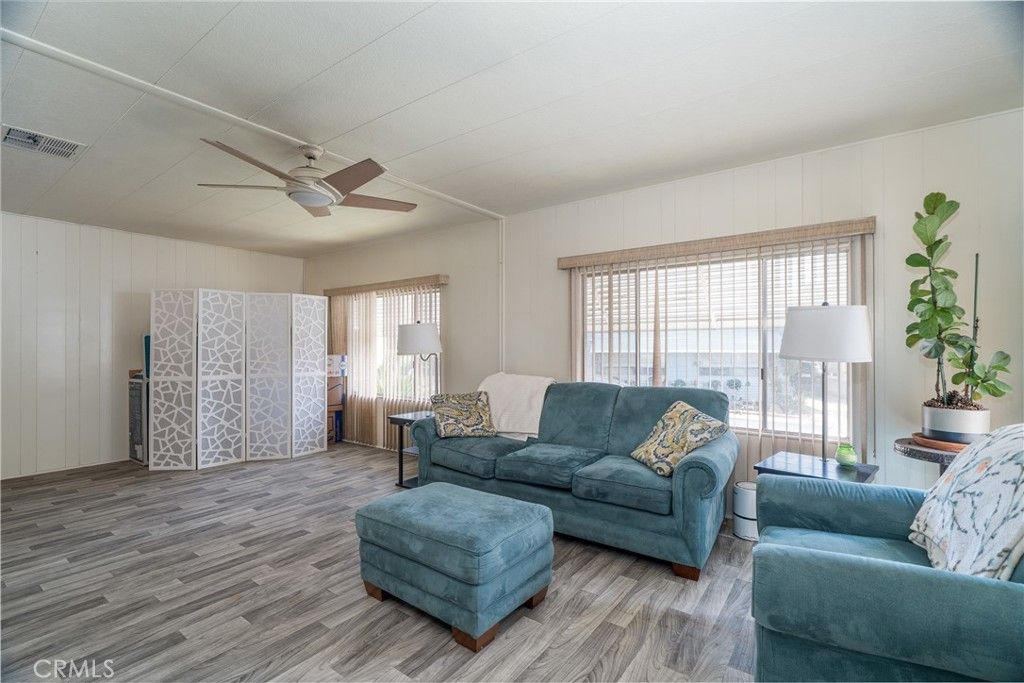 Image 4 of property listing at 10210 Baseline 263, Rancho Cucamonga, CA 91701