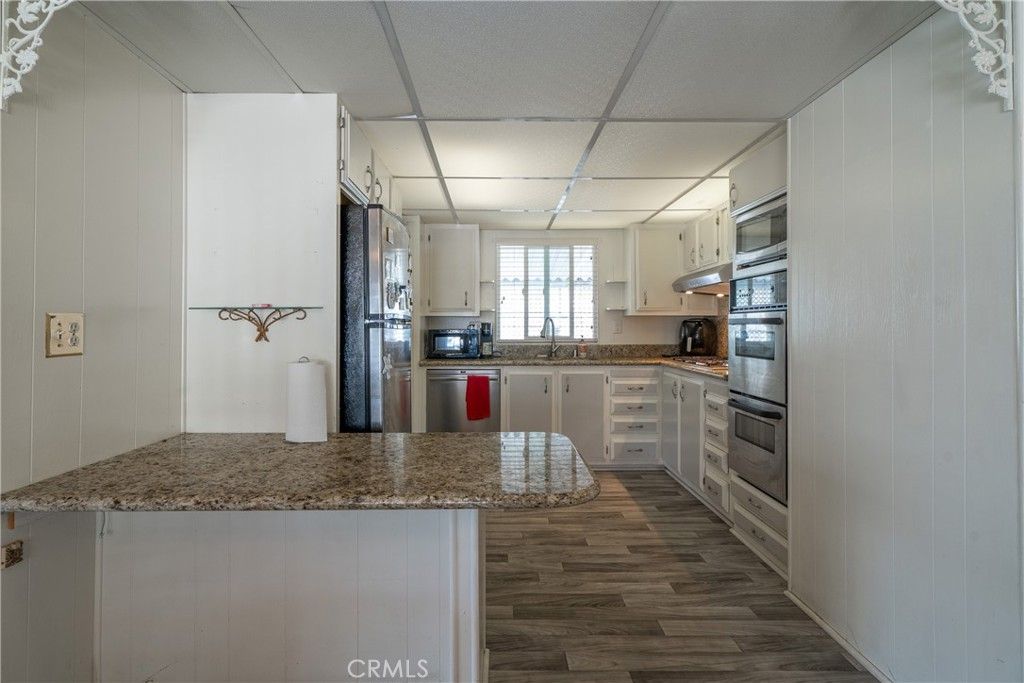 Image 9 of property listing at 10210 Baseline 263, Rancho Cucamonga, CA 91701