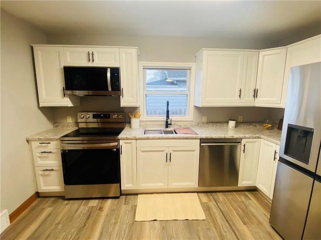 544 Fall Street, Eau Claire, WI 54703