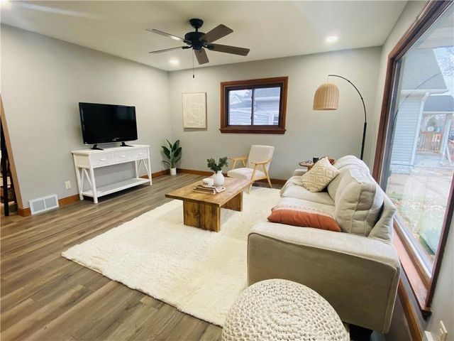 544 Fall Street, Eau Claire, WI 54703