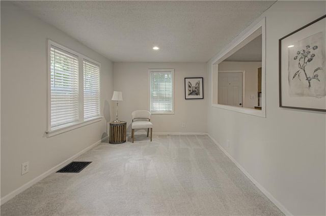 9248 McGee Street, Kansas City, MO 64114