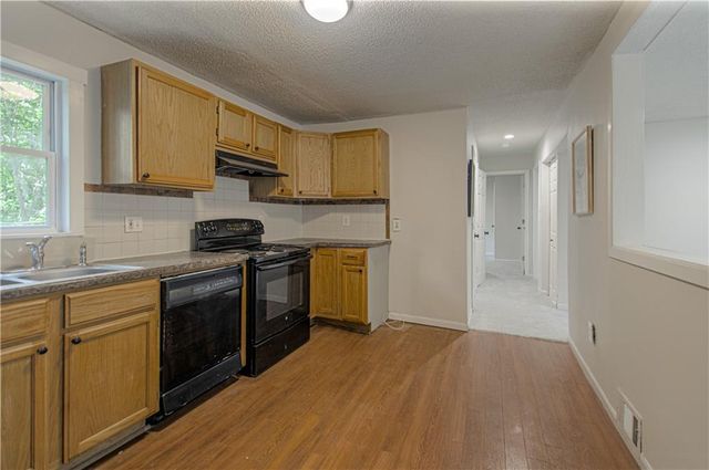 9248 McGee Street, Kansas City, MO 64114