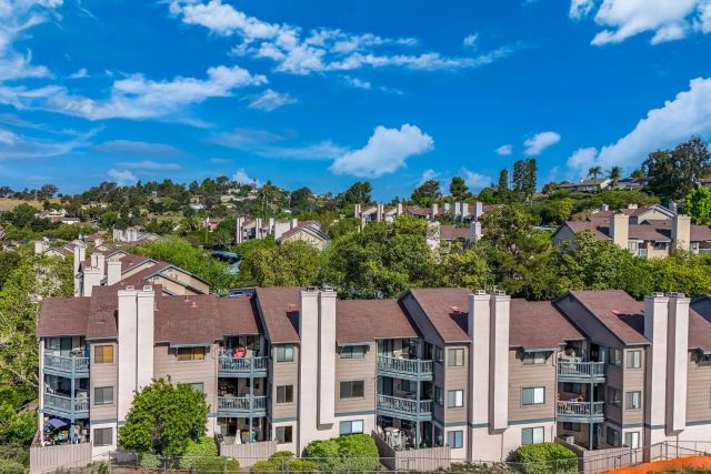 2946 Anawood Way, Spring Valley, CA 91978