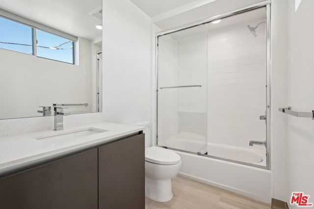 1814 Federal Avenue 303, Los Angeles, CA 90025