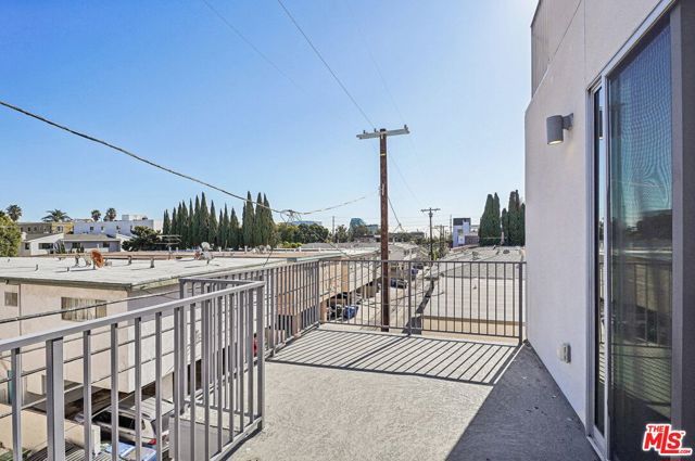 1814 Federal Avenue 303, Los Angeles, CA 90025