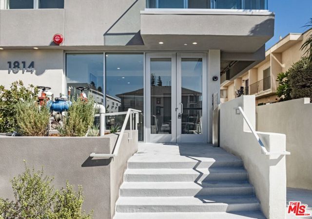 1814 Federal Avenue 303, Los Angeles, CA 90025
