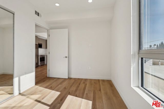 1814 Federal Avenue 303, Los Angeles, CA 90025