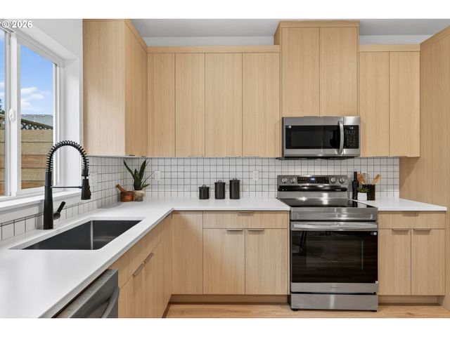 41976 Ne 66TH Ave, Portland, OR 97218