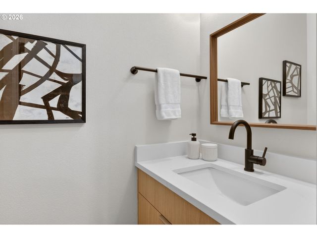 41976 Ne 66TH Ave, Portland, OR 97218