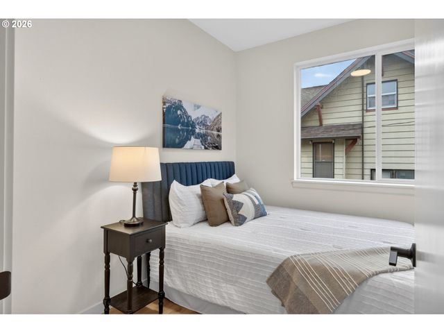 41976 Ne 66TH Ave, Portland, OR 97218