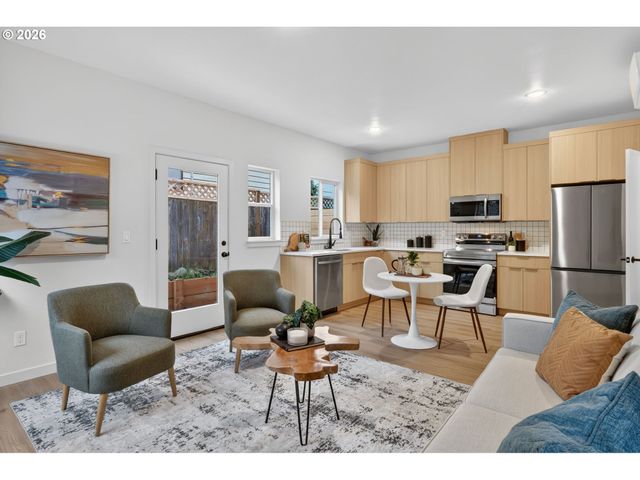 41976 Ne 66TH Ave, Portland, OR 97218