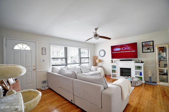 778 Tunney Point Drive, Toms River, NJ 08753